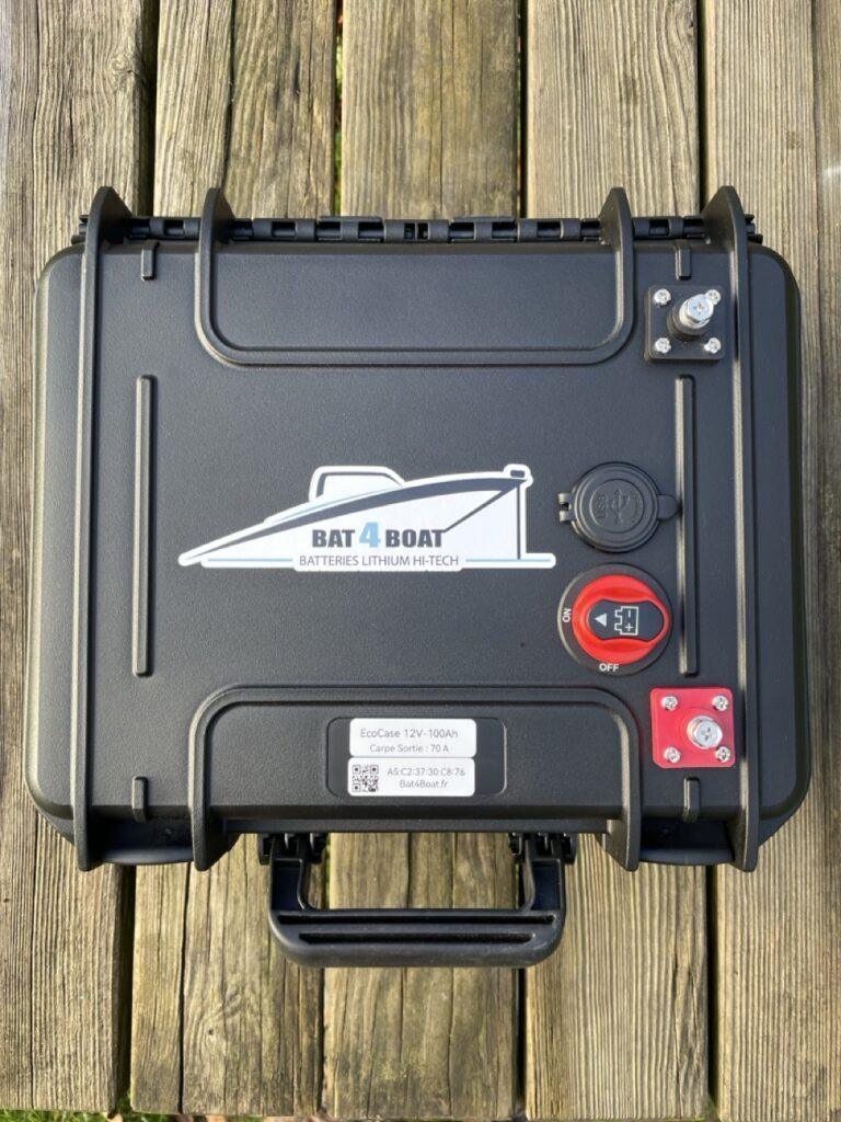 Eco Case Carpe LiFePo4 12V 100Ah avec chargeur 8A
