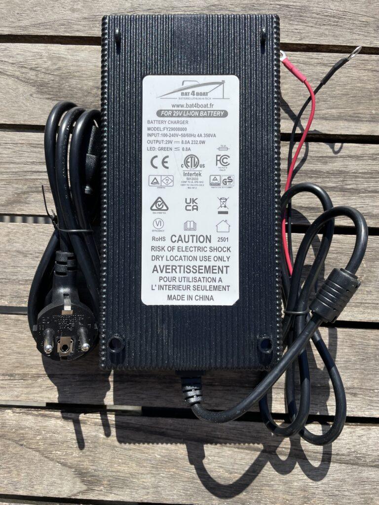 Chargeur 8A pour batterie 24V LiFePo4