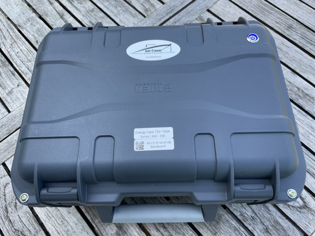 Energy Case LiFePo4 12V 150Ah avec chargeur 10A