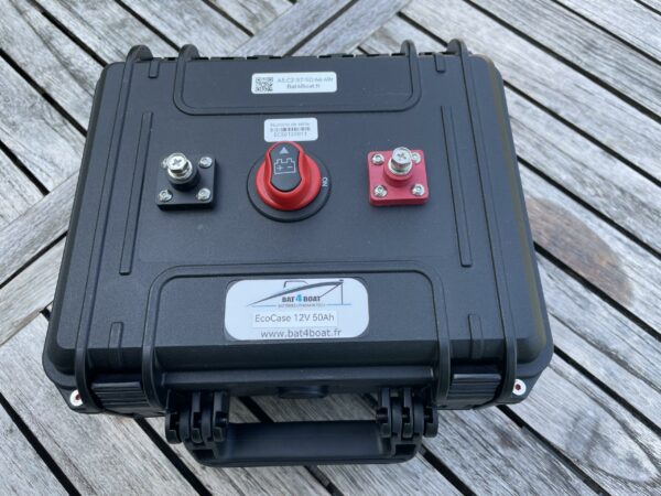 Eco Case LiFePo4 12V 50Ah avec chargeur 5A
