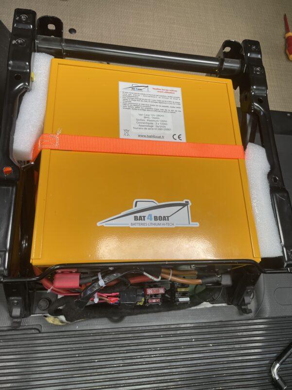 Batterie 12V 280A sous siège porteur Fiat, Peugeot, Citroen)